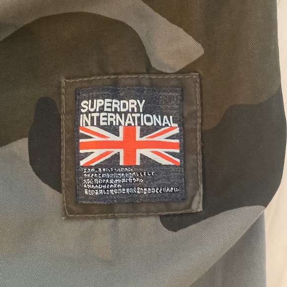 Superdry - Picture 4 of 5